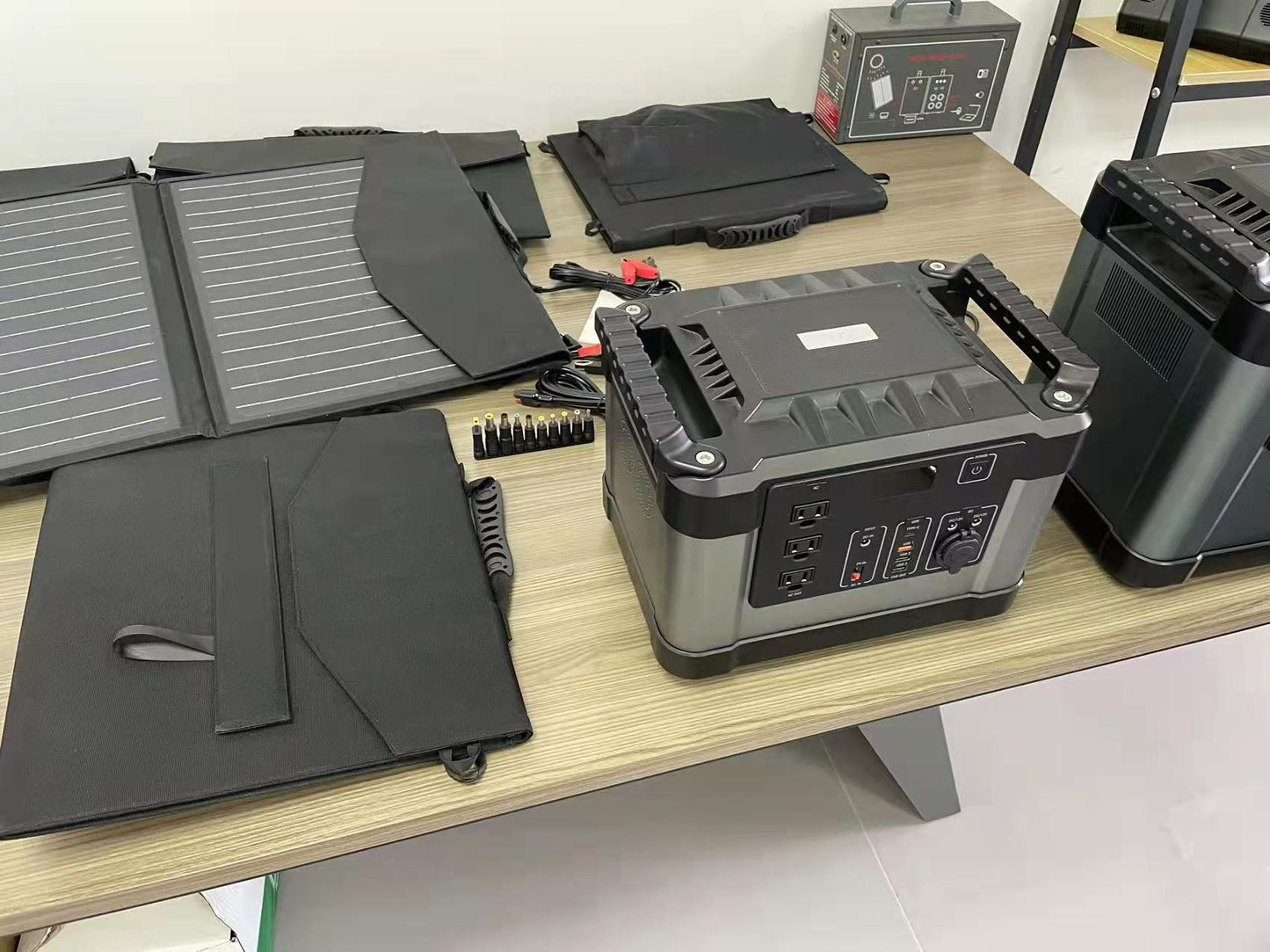 2022 Summer New Version Solar Generator 1000W 1200W 2000W Power Station
